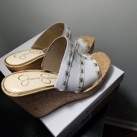 Jessica Simpson - Picture 2 of 4